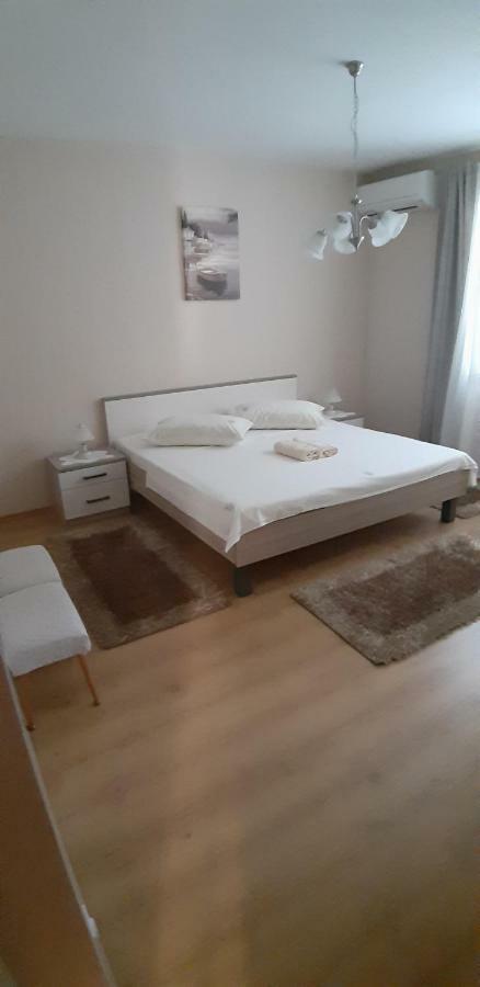 Apartment Biserka Barbat na Rabu Luaran gambar