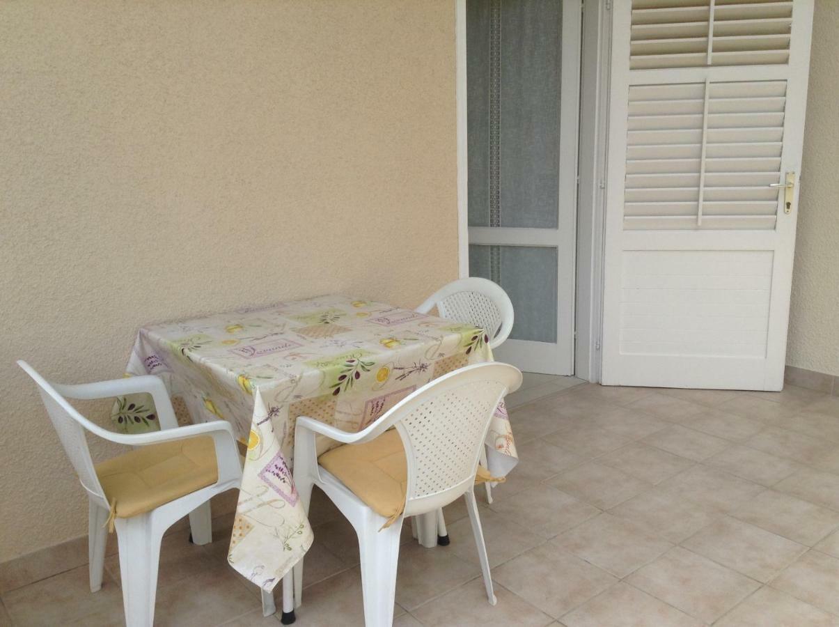 Apartment Biserka Barbat na Rabu Luaran gambar